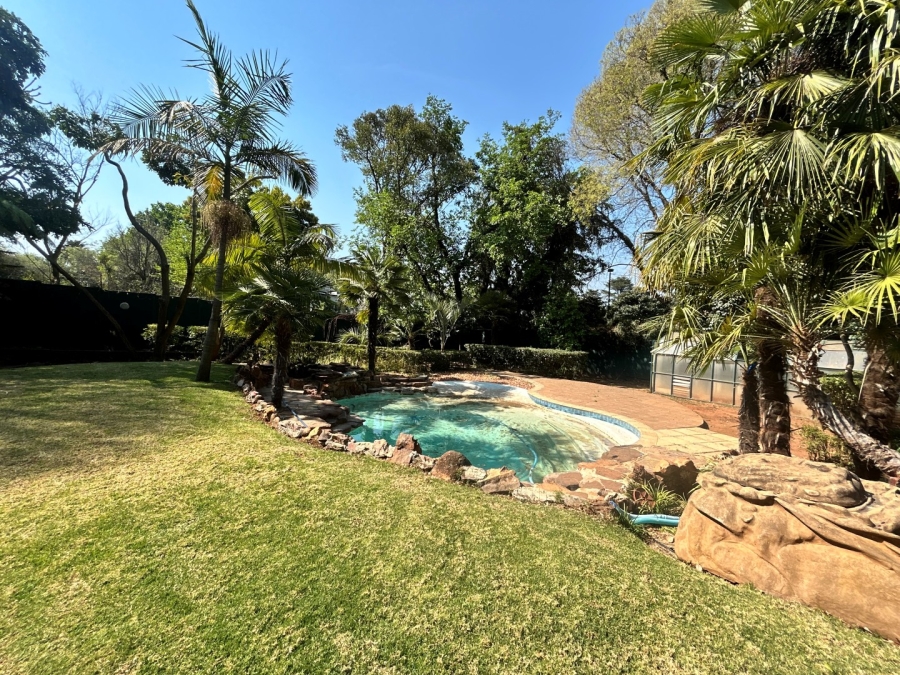 To Let 1 Bedroom Property for Rent in Houghton Estate Gauteng