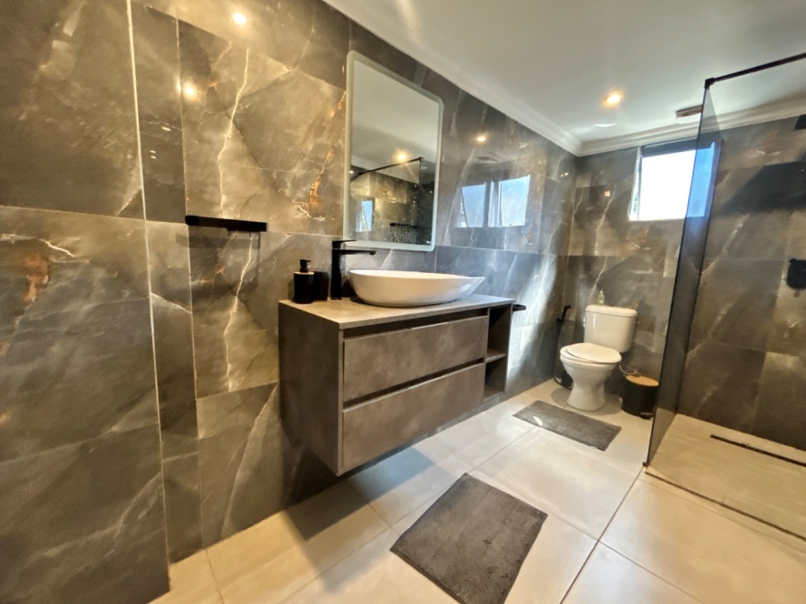 To Let 1 Bedroom Property for Rent in Houghton Estate Gauteng