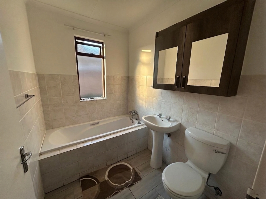 3 Bedroom Property for Sale in Halfway Gardens Gauteng