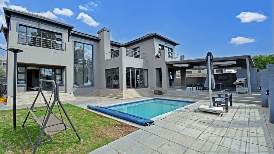 To Let 4 Bedroom Property for Rent in Blue Valley Golf Estate Gauteng