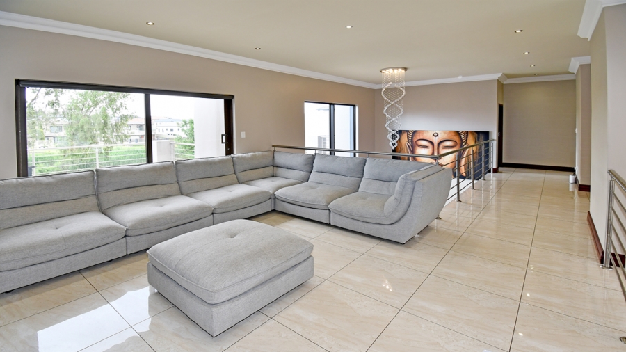 To Let 4 Bedroom Property for Rent in Blue Valley Golf Estate Gauteng