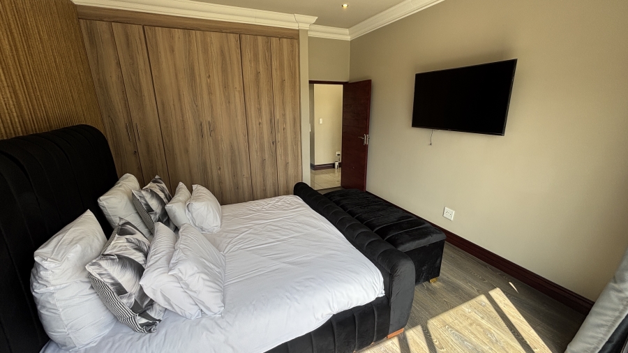 To Let 4 Bedroom Property for Rent in Blue Valley Golf Estate Gauteng