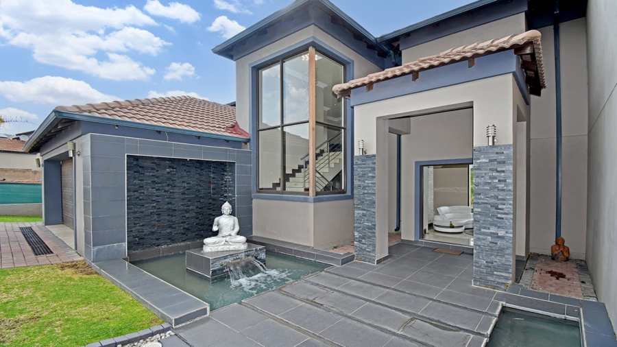 To Let 4 Bedroom Property for Rent in Blue Valley Golf Estate Gauteng