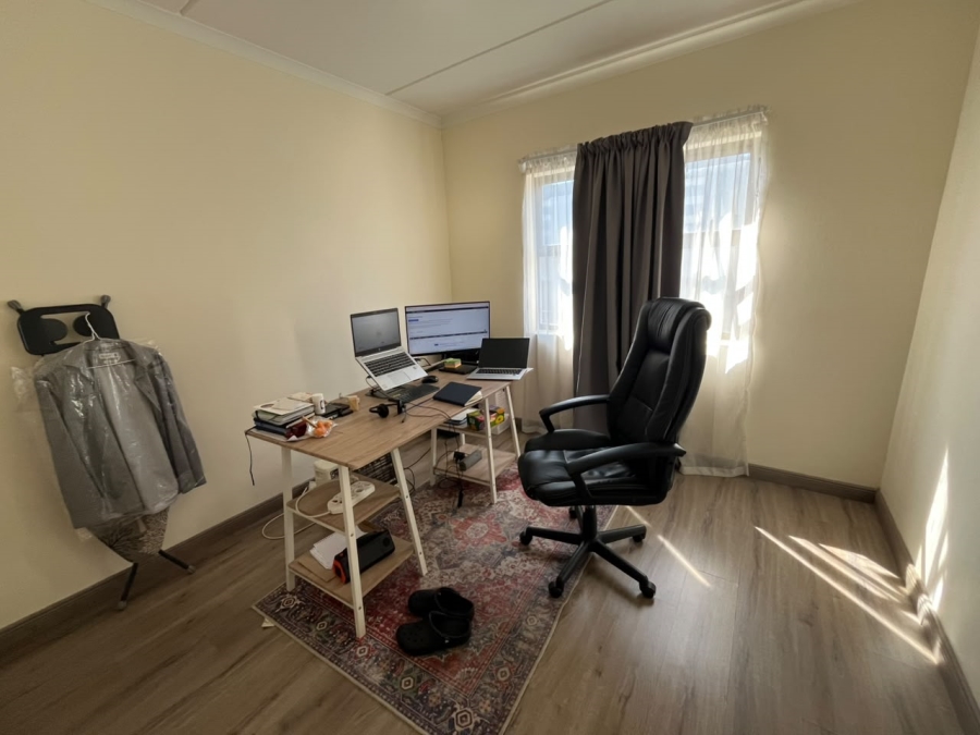 2 Bedroom Property for Sale in Barbeque Downs Gauteng