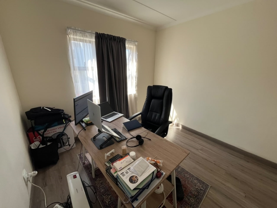 2 Bedroom Property for Sale in Barbeque Downs Gauteng