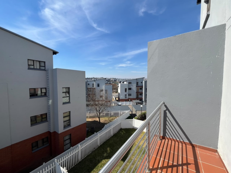 2 Bedroom Property for Sale in Barbeque Downs Gauteng