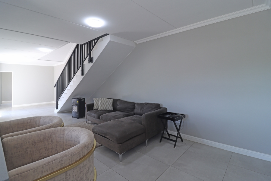 4 Bedroom Property for Sale in Glen Austin Gauteng