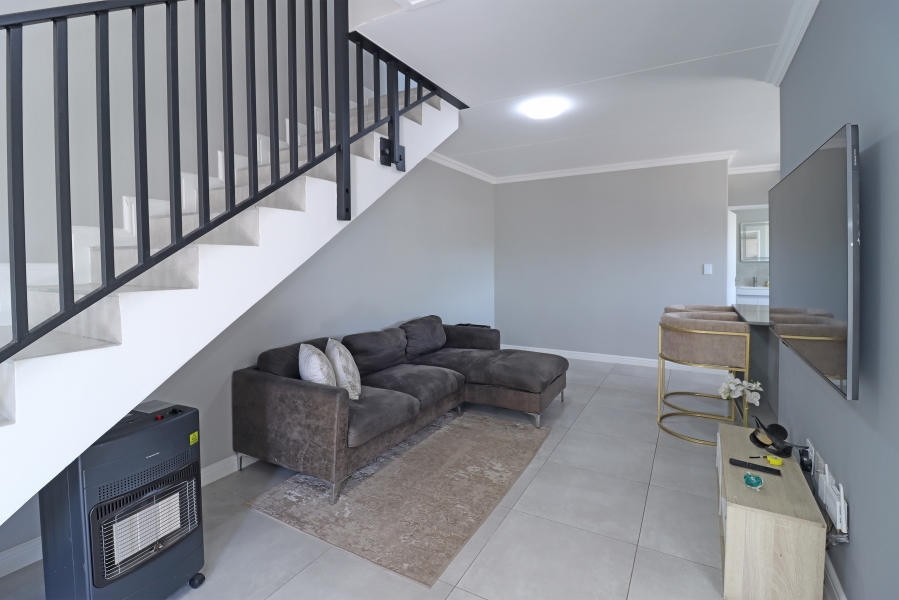 4 Bedroom Property for Sale in Glen Austin Gauteng