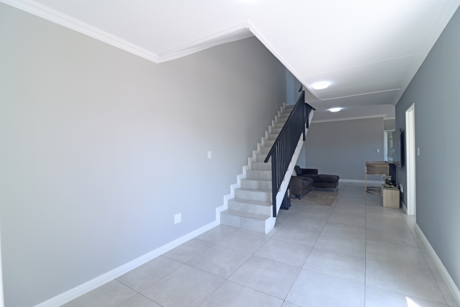 4 Bedroom Property for Sale in Glen Austin Gauteng
