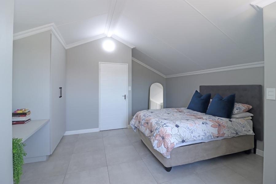 4 Bedroom Property for Sale in Glen Austin Gauteng