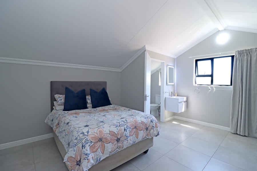 4 Bedroom Property for Sale in Glen Austin Gauteng