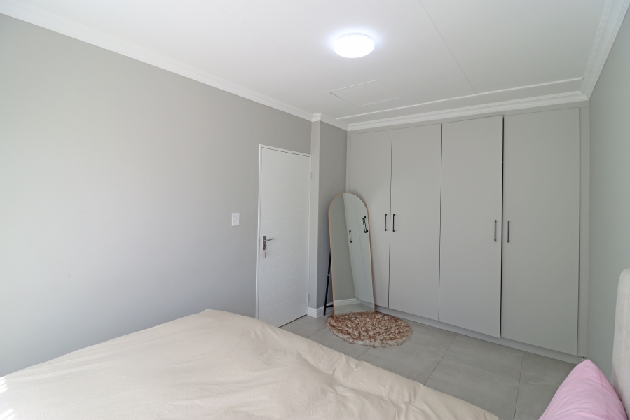 4 Bedroom Property for Sale in Glen Austin Gauteng