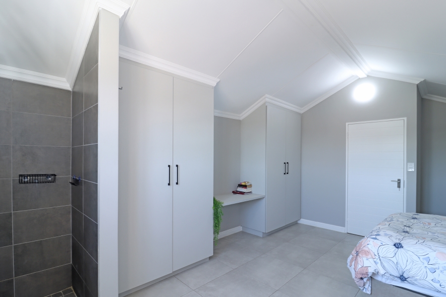 4 Bedroom Property for Sale in Glen Austin Gauteng