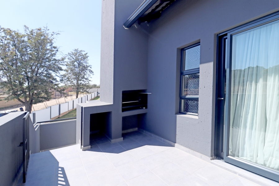 4 Bedroom Property for Sale in Glen Austin Gauteng