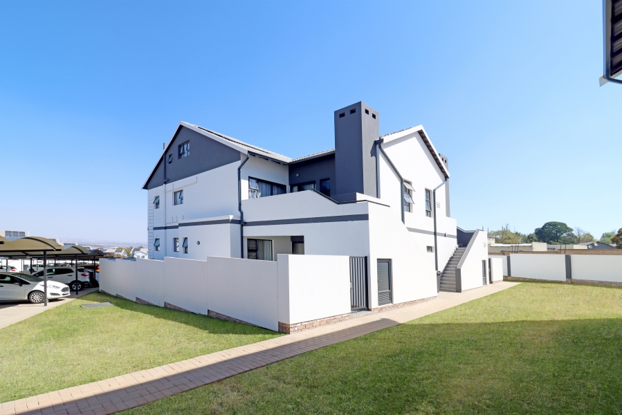 4 Bedroom Property for Sale in Glen Austin Gauteng