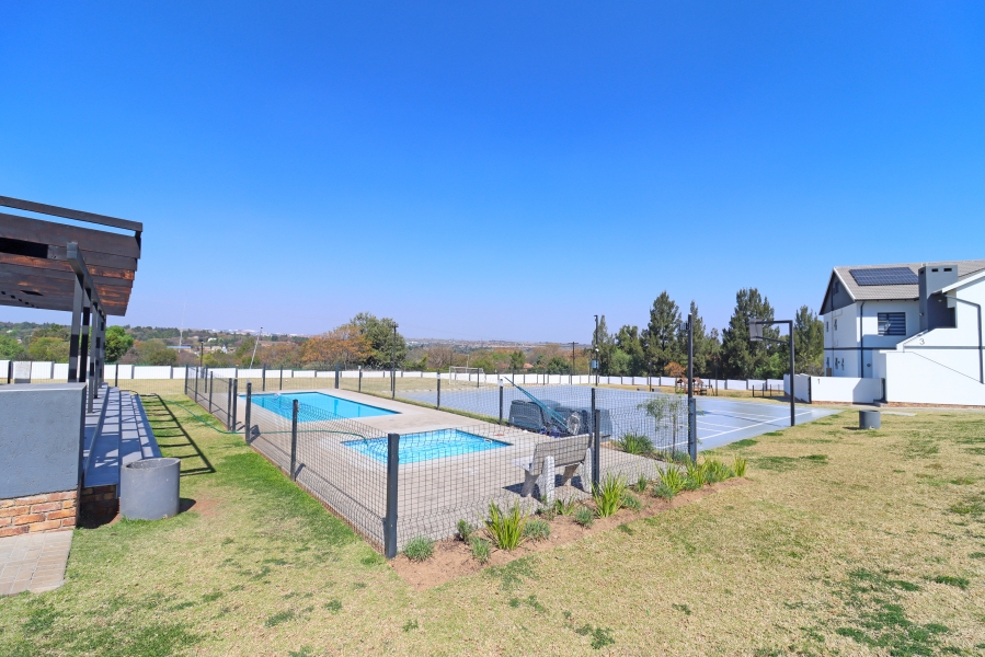 4 Bedroom Property for Sale in Glen Austin Gauteng