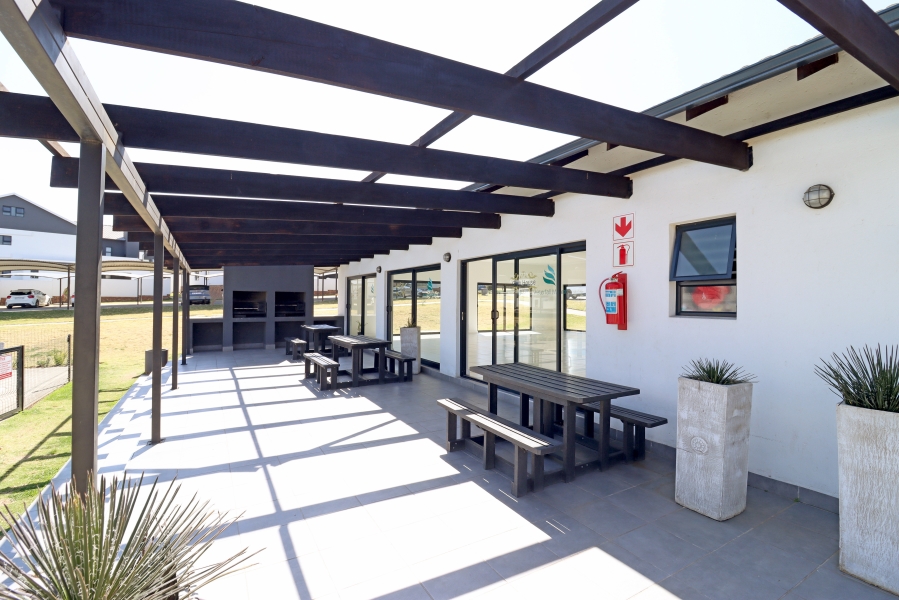 4 Bedroom Property for Sale in Glen Austin Gauteng