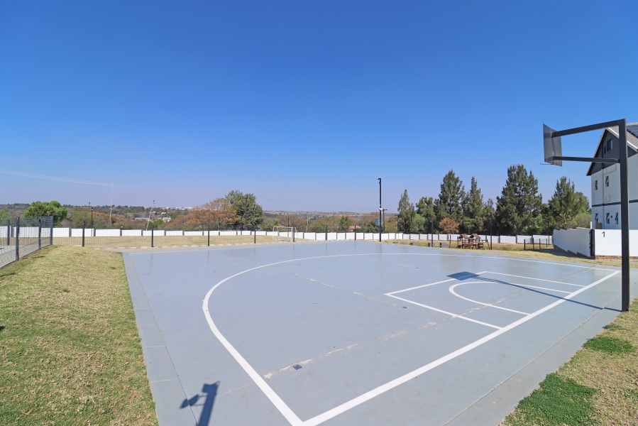 4 Bedroom Property for Sale in Glen Austin Gauteng