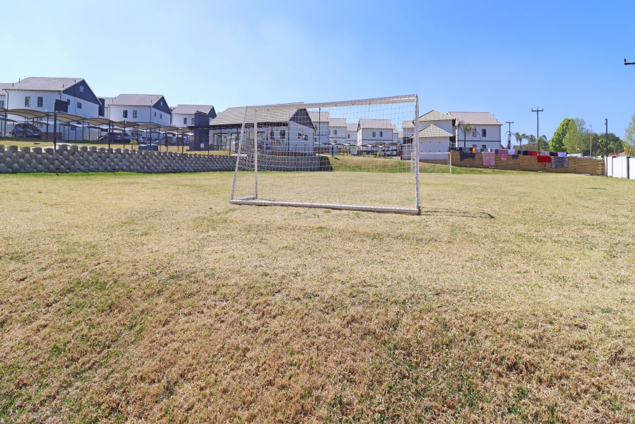 4 Bedroom Property for Sale in Glen Austin Gauteng