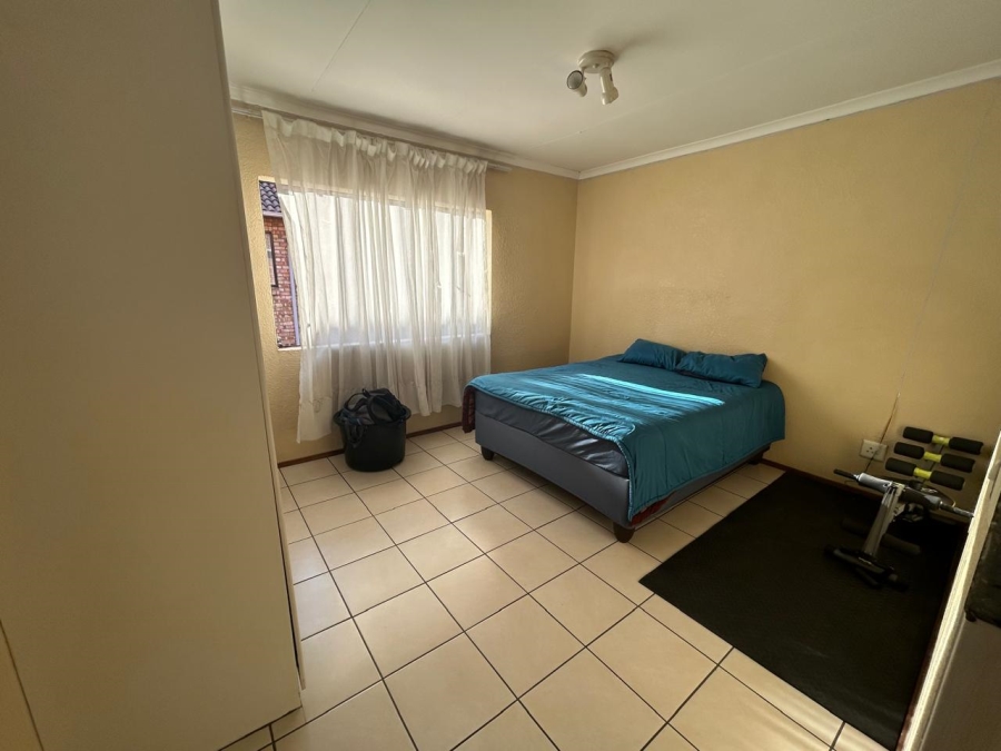 2 Bedroom Property for Sale in Halfway Gardens Gauteng