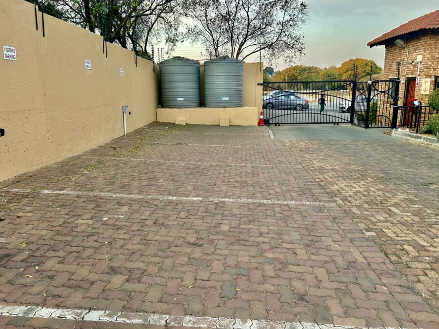 2 Bedroom Property for Sale in Halfway Gardens Gauteng