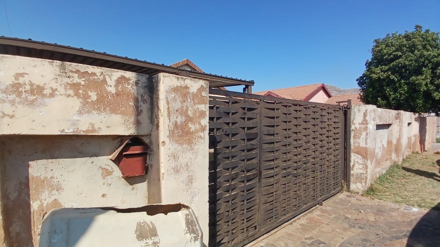 3 Bedroom Property for Sale in Kagiso Gauteng