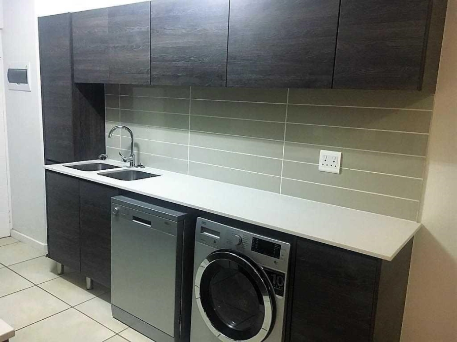 1 Bedroom Property for Sale in Oakdene Gauteng