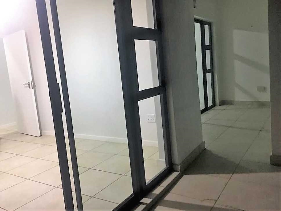 1 Bedroom Property for Sale in Oakdene Gauteng