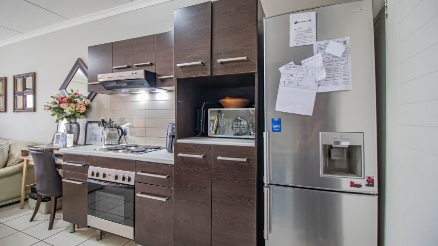 2 Bedroom Property for Sale in Oakdene Gauteng