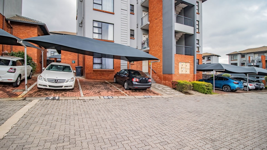 2 Bedroom Property for Sale in Oakdene Gauteng