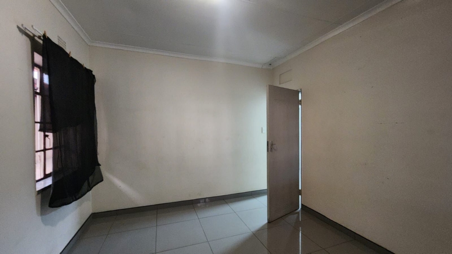 4 Bedroom Property for Sale in Robertsham Gauteng