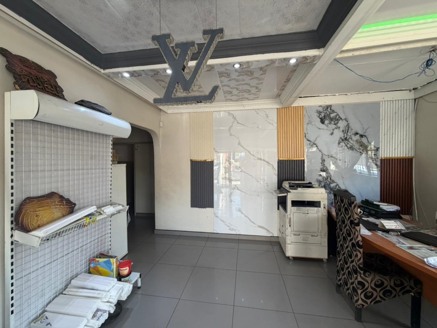 4 Bedroom Property for Sale in Robertsham Gauteng