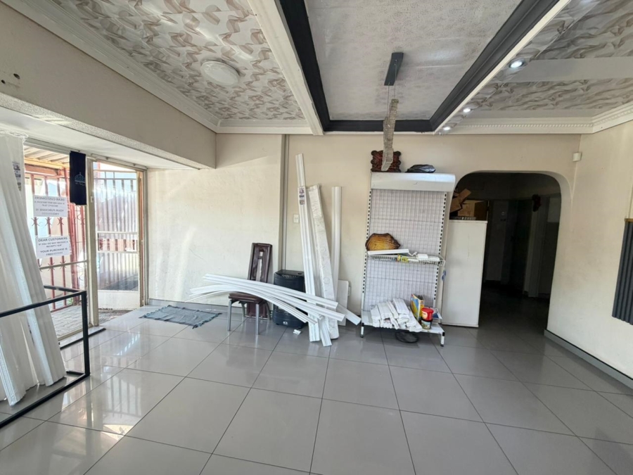 4 Bedroom Property for Sale in Robertsham Gauteng