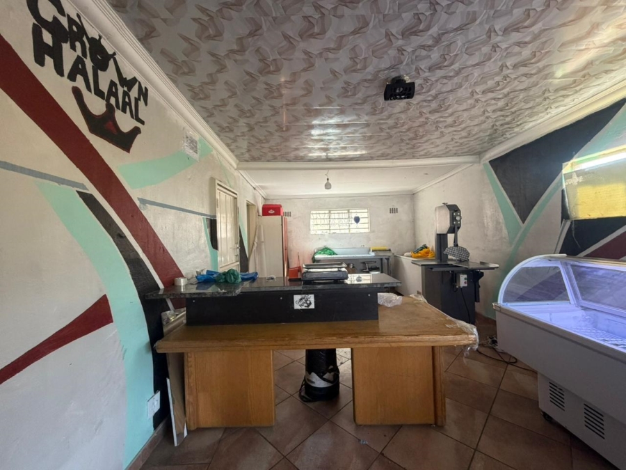 4 Bedroom Property for Sale in Robertsham Gauteng