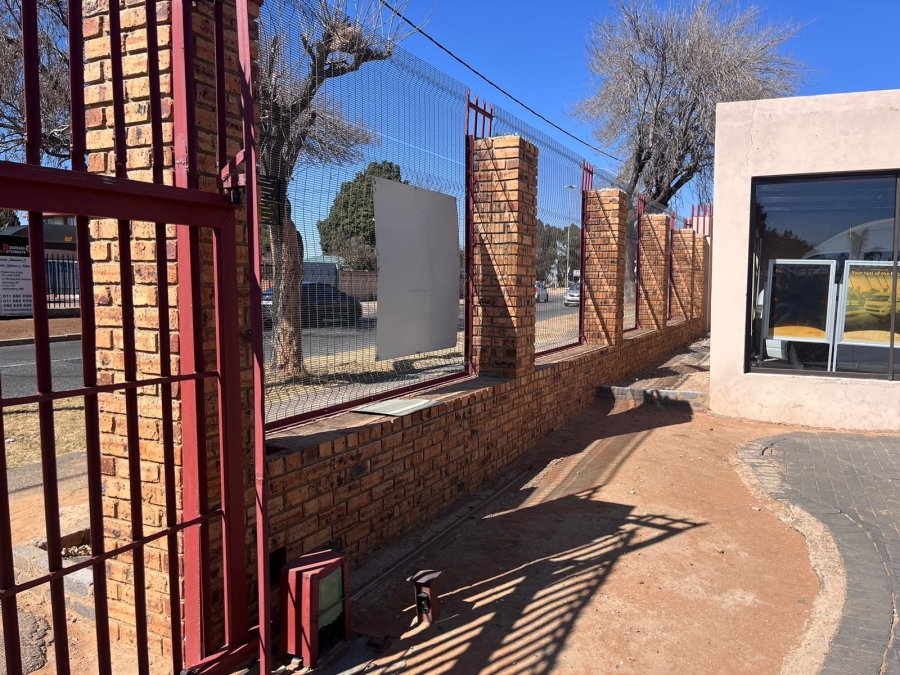 4 Bedroom Property for Sale in Robertsham Gauteng