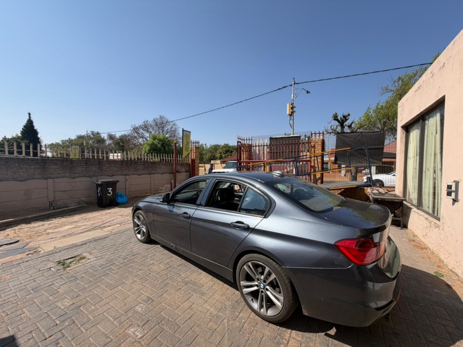 4 Bedroom Property for Sale in Robertsham Gauteng
