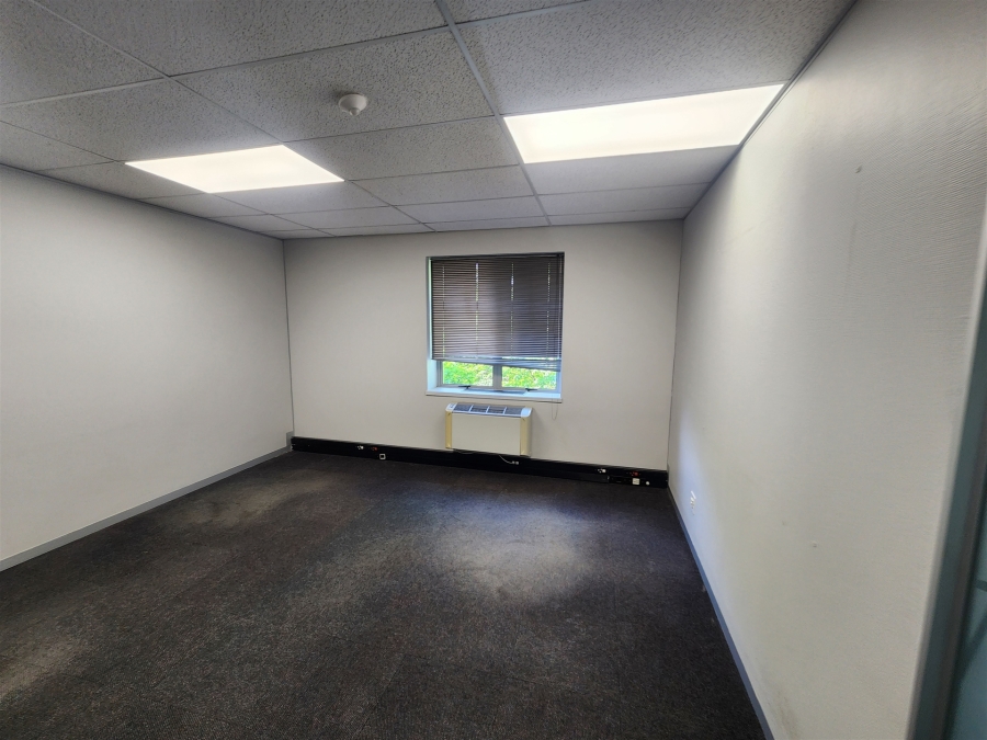 To Let Commercial Property for Rent in Wierda Valley Gauteng