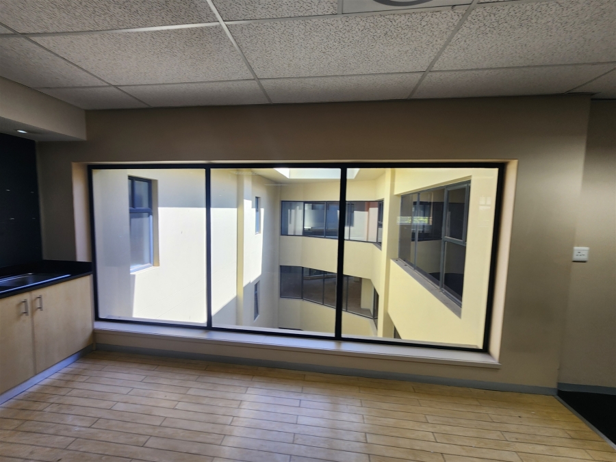 To Let Commercial Property for Rent in Wierda Valley Gauteng