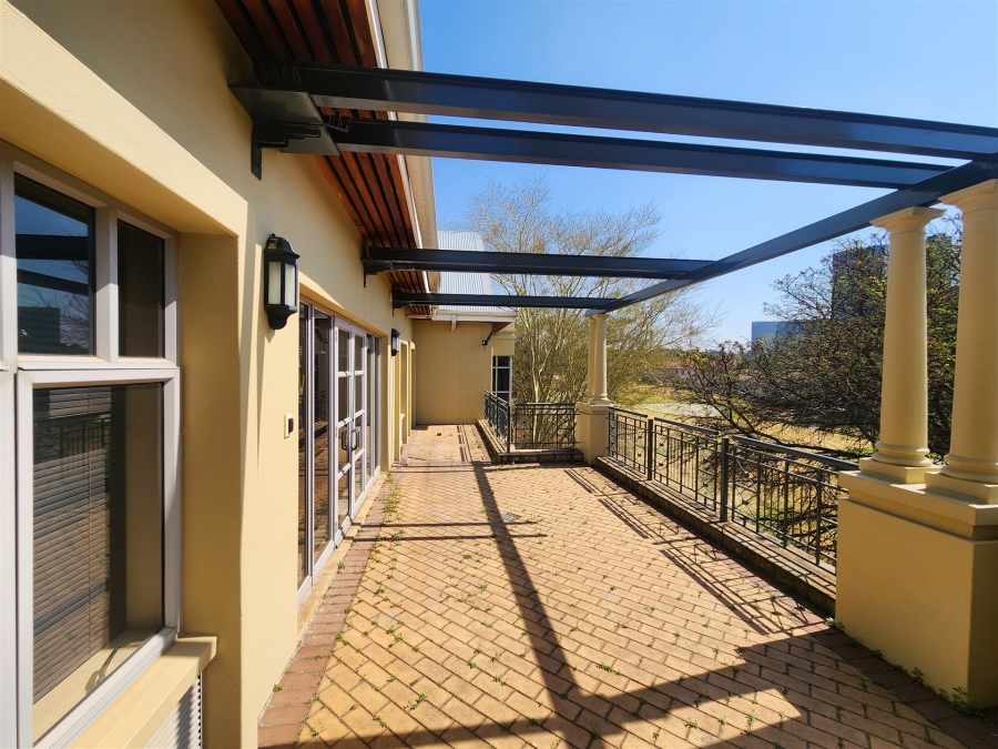 To Let Commercial Property for Rent in Wierda Valley Gauteng