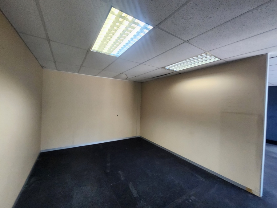 To Let Commercial Property for Rent in Wierda Valley Gauteng