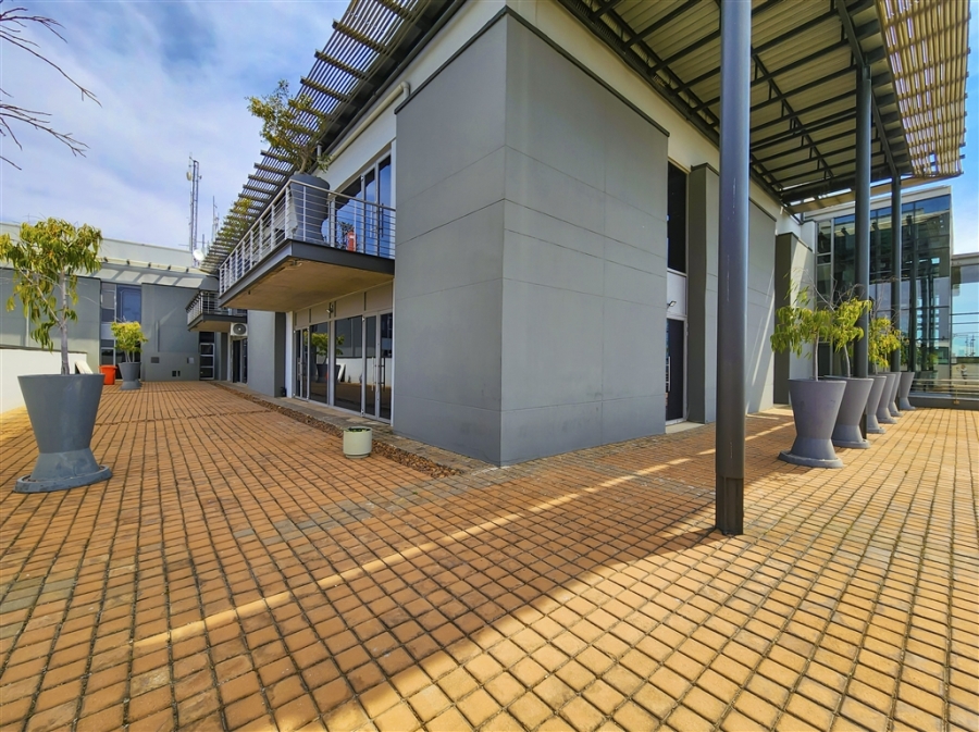 To Let Commercial Property for Rent in Magaliessig Gauteng