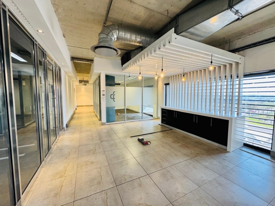 To Let Commercial Property for Rent in Vorna Valley Gauteng