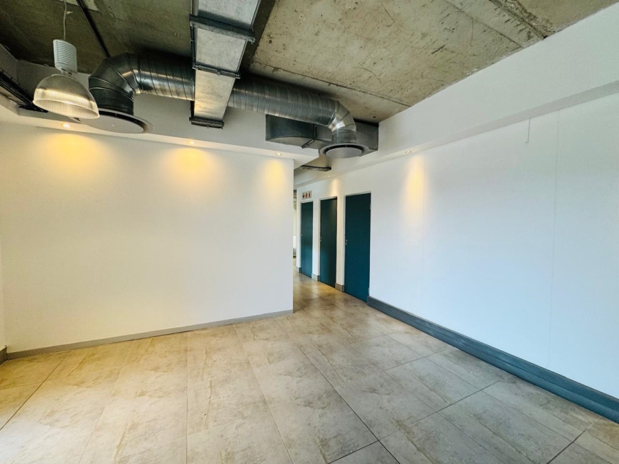 To Let Commercial Property for Rent in Vorna Valley Gauteng