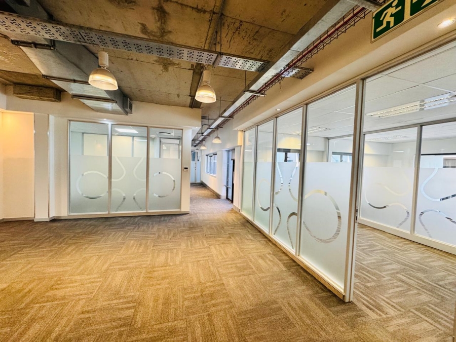To Let Commercial Property for Rent in Vorna Valley Gauteng