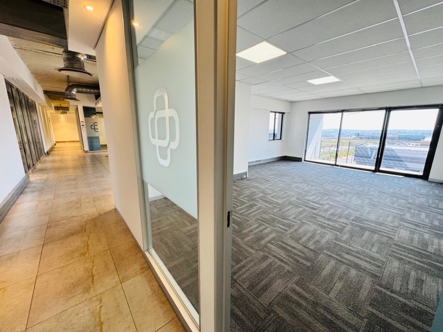 To Let Commercial Property for Rent in Vorna Valley Gauteng