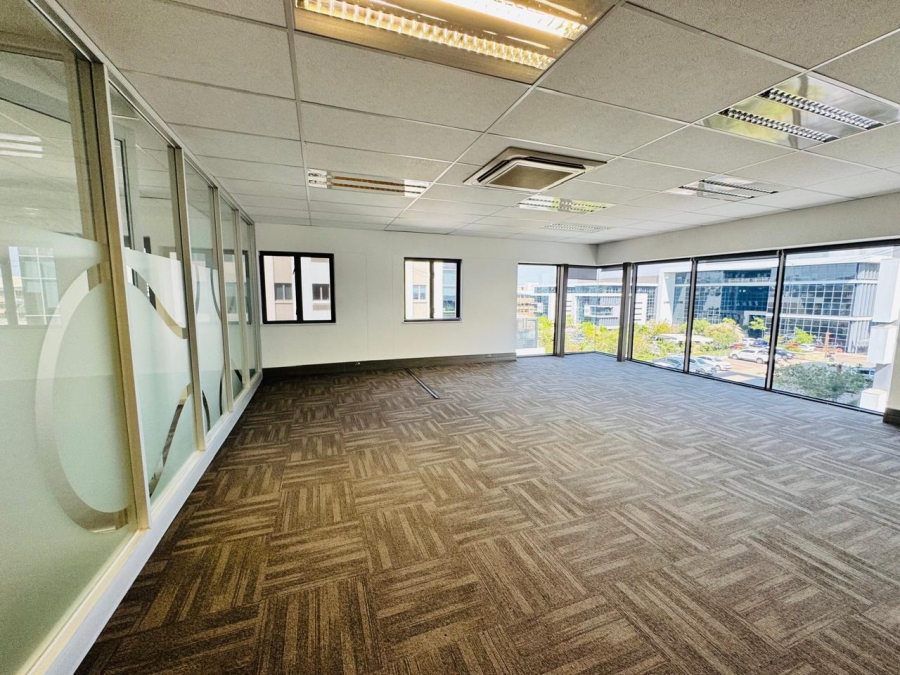 To Let Commercial Property for Rent in Vorna Valley Gauteng