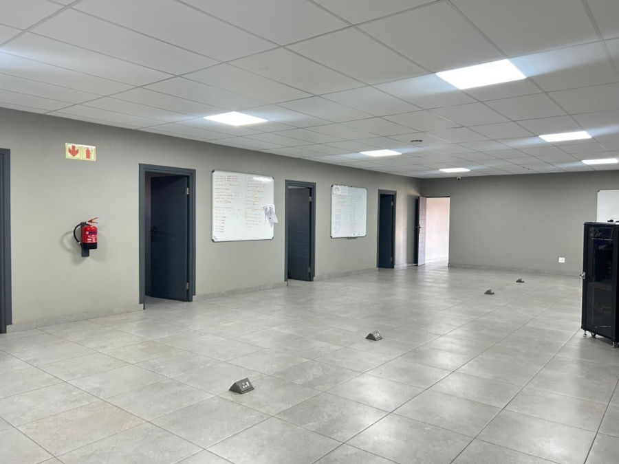 Commercial Property for Sale in Knoppieslaagte Gauteng