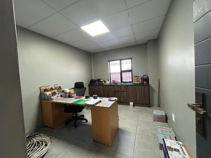 Commercial Property for Sale in Knoppieslaagte Gauteng