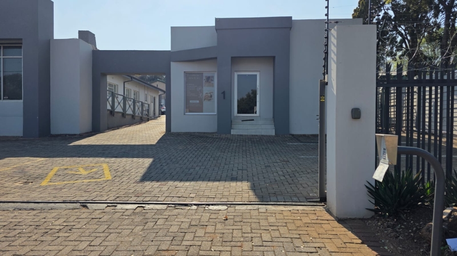 To Let Commercial Property for Rent in Lyttelton Manor Gauteng