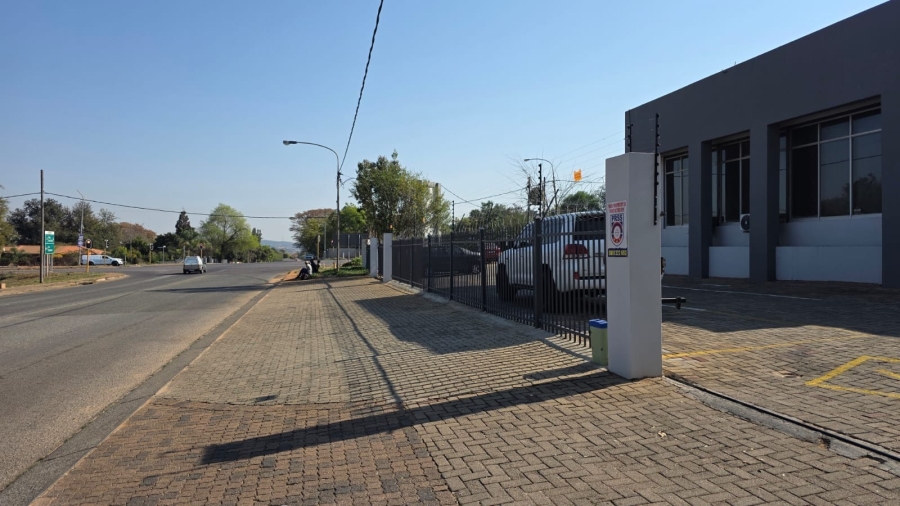 To Let Commercial Property for Rent in Lyttelton Manor Gauteng